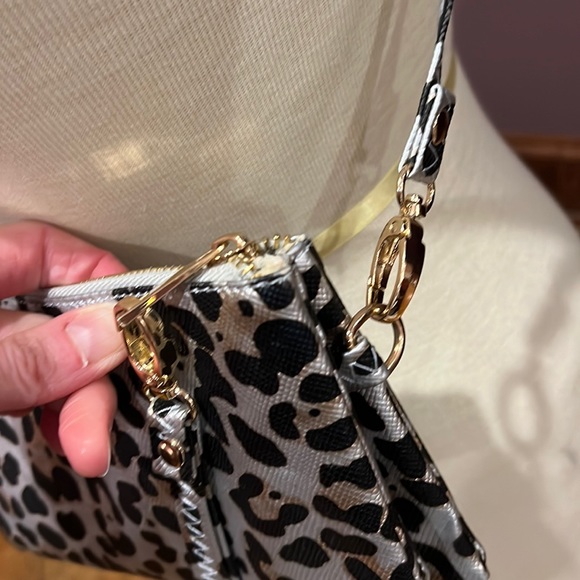 Caroline Hill Crossbody Bag Excellent Condition!! - Picture 3 of 9